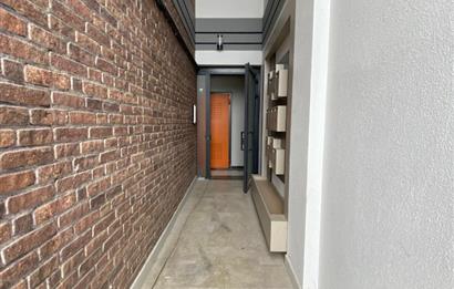 CENTURY 21 PLUS'DAN KARŞIYAKADA 'EŞSİZ' 2+1 SATILIK DAİRE