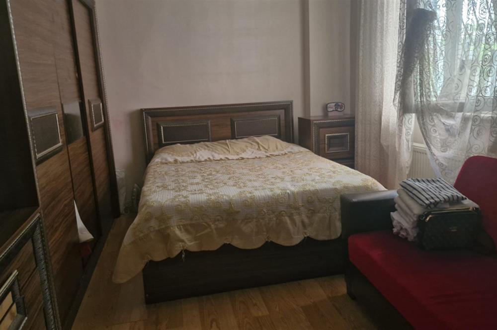 ÇAMLIK'TA İKBAL CADDESİNE YAKIN GENİŞ BAHÇE KULLANIMLI  2+1 SATILIK