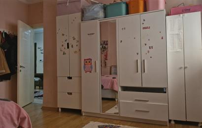 ÇAMLIK'TA İKBAL CADDESİNE YAKIN GENİŞ BAHÇE KULLANIMLI  2+1 SATILIK