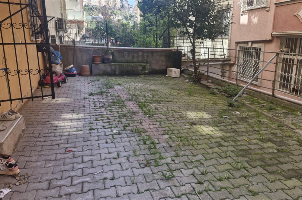 ÇAMLIK'TA İKBAL CADDESİNE YAKIN GENİŞ BAHÇE KULLANIMLI  2+1 SATILIK