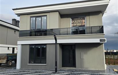 CENTURY21 PLUS'DAN AZELYA VİLLALARINDA SATILIK VİLLA