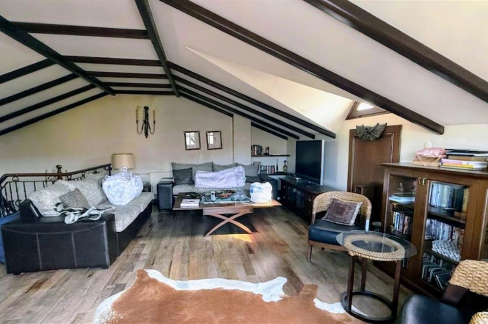 Kurtköy Seçkinev Konakları'nda Satılık 5+1 Lüks Villa