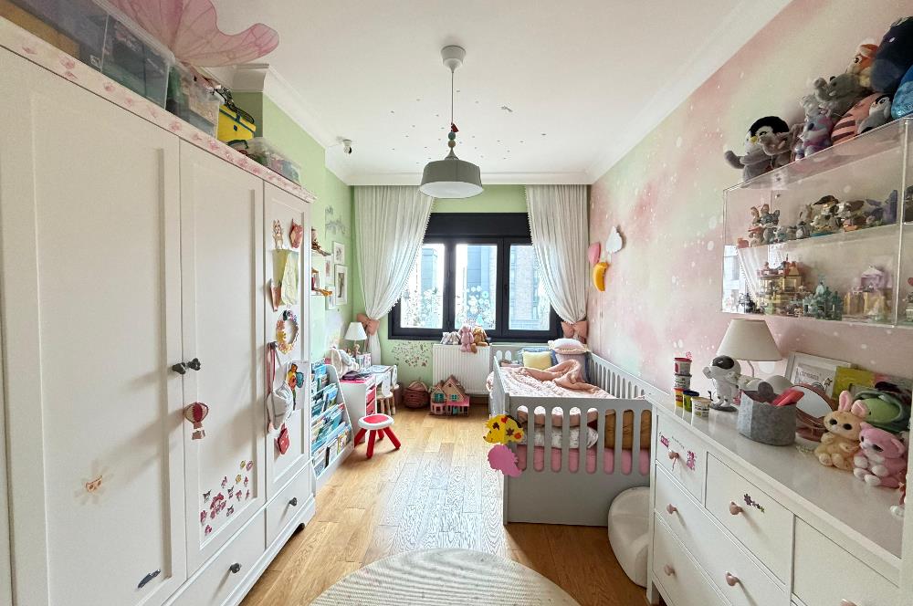 SUADİYE BAĞDAT CADDESİ VE SAHİLE ÇOK YAKIN SATILIK 3+1 DAİRE