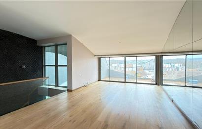 Parkone Sitesi'nde Doğa Manzaralı Satılık Çatı Dubleks