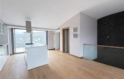 Parkone Sitesi'nde Doğa Manzaralı Satılık Çatı Dubleks