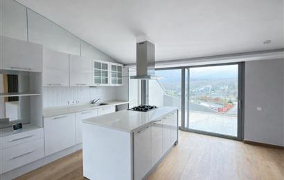 Parkone Sitesi'nde Doğa Manzaralı Satılık Çatı Dubleks