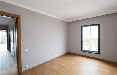 Parkone Sitesi'nde Doğa Manzaralı Satılık Çatı Dubleks