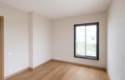 Parkone Sitesi'nde Doğa Manzaralı Satılık Çatı Dubleks