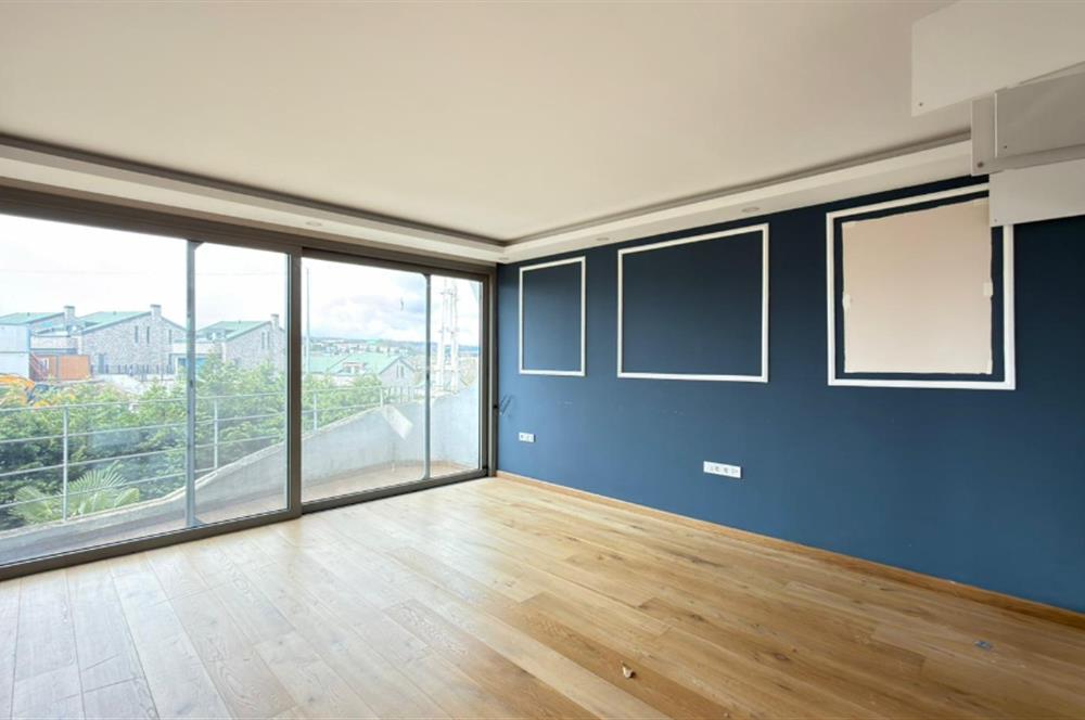 Parkone Sitesi'nde Doğa Manzaralı Satılık Çatı Dubleks