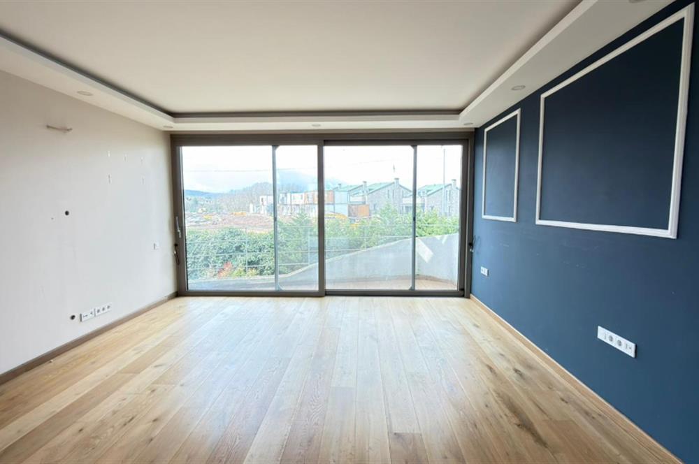 Parkone Sitesi'nde Doğa Manzaralı Satılık Çatı Dubleks