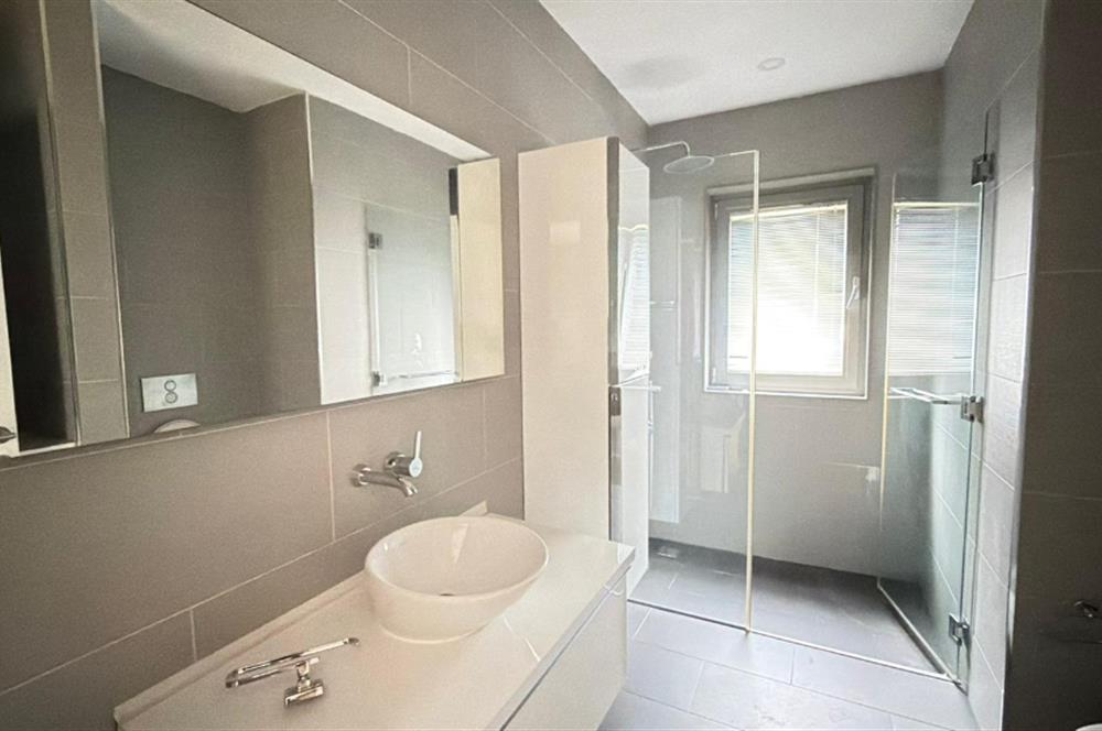 Parkone Sitesi'nde Doğa Manzaralı Satılık Çatı Dubleks