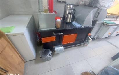 Karşıyaka Girne Caddesi Paralelinde Devren Kiralık Dükkan