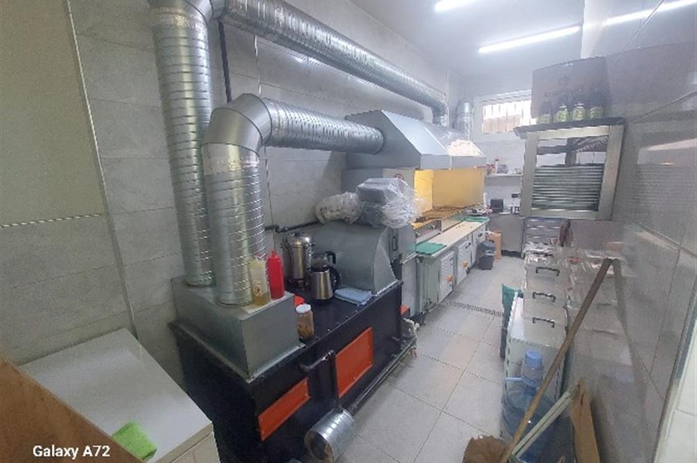 Karşıyaka Girne Caddesi Paralelinde Devren Kiralık Dükkan