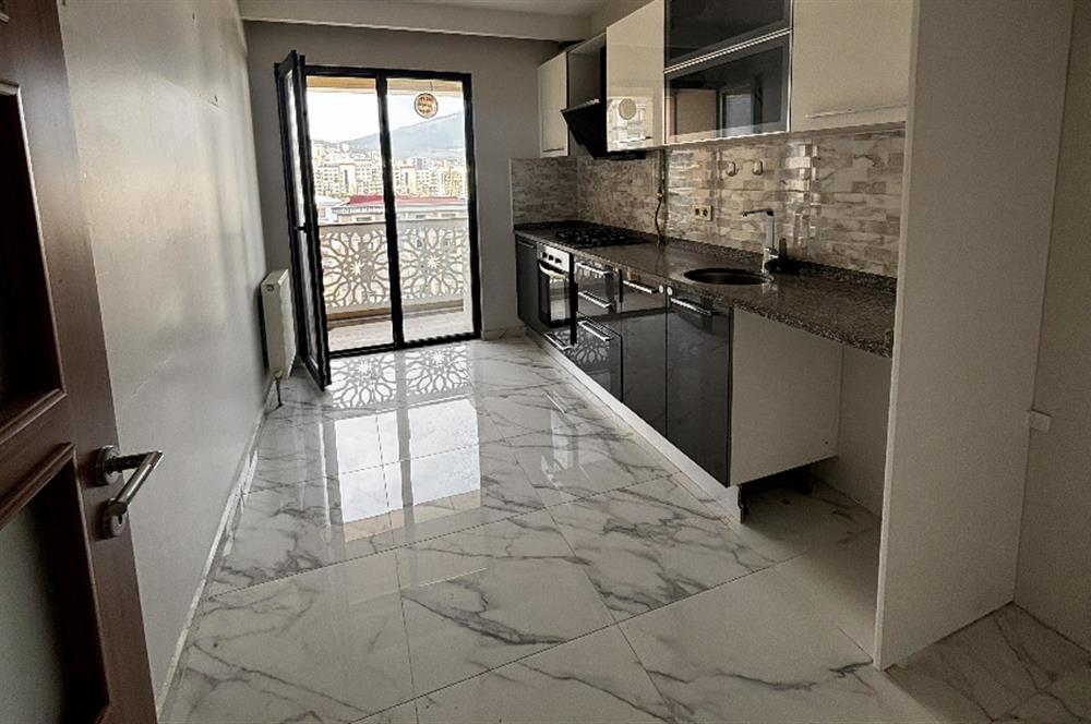 Pendik Velibaba Seven Life Sitesi'nde 3 Cepheli 2+1 Satılık Daire