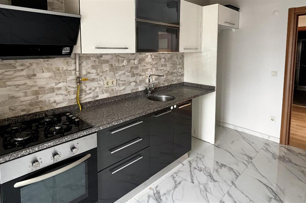 Pendik Velibaba Seven Life Sitesi'nde 3 Cepheli 2+1 Satılık Daire