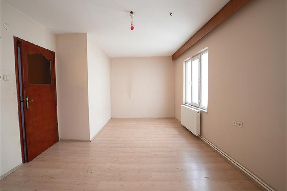 C21 Cius; Osmaniye Mahallesinde 2+1 Teraslı Kiralık Daire