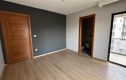 Pendik Velibaba Seven Life Sitesi'nde 3 Cepheli 2+1 Satılık Daire