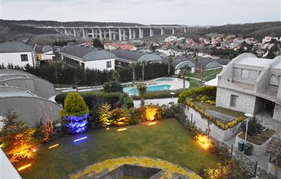 Parkone Sitesi'nde Doğa Manzaralı Satılık Çatı Dubleks