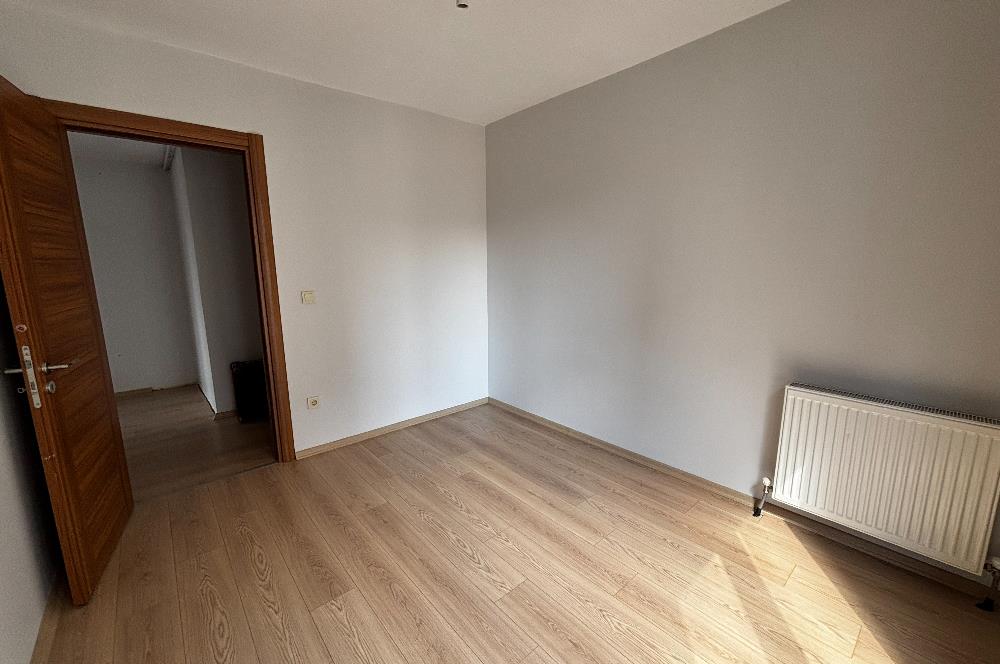 Pendik Velibaba Seven Life Sitesi'nde 3 Cepheli 2+1 Satılık Daire