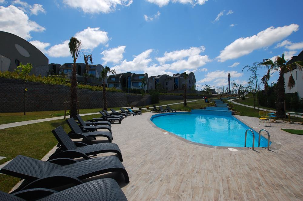 Parkone Sitesi'nde Doğa Manzaralı Satılık Çatı Dubleks