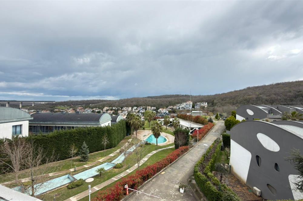 Parkone Sitesi'nde Doğa Manzaralı Satılık Çatı Dubleks