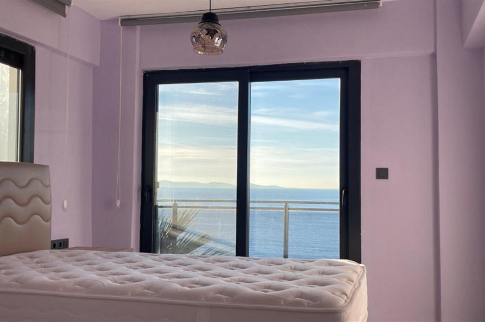 4+1 200 m2 , Panoramik Deniz Manzaralı ve Plajlı