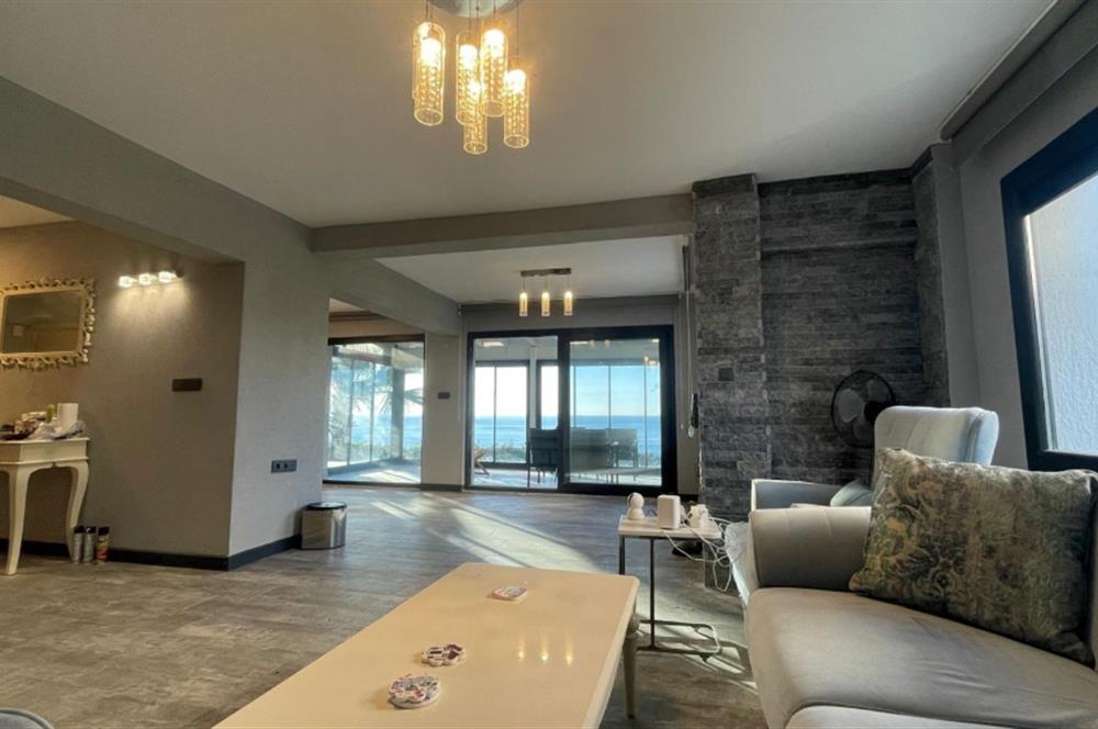 4+1 200 m2 , Panoramik Deniz Manzaralı ve Plajlı