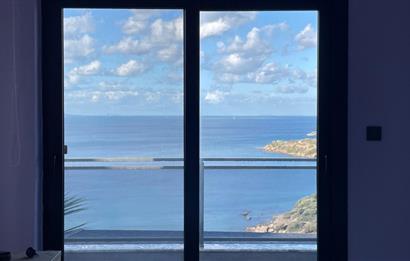 4+1 200 m2 , Panoramik Deniz Manzaralı ve Plajlı