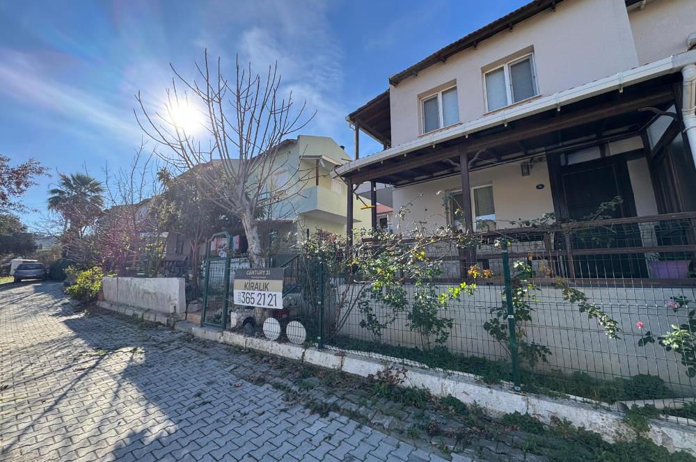Aliağa Çakmaklı'da Site İçerisinde 2+1 Satılık Dubleks Villa