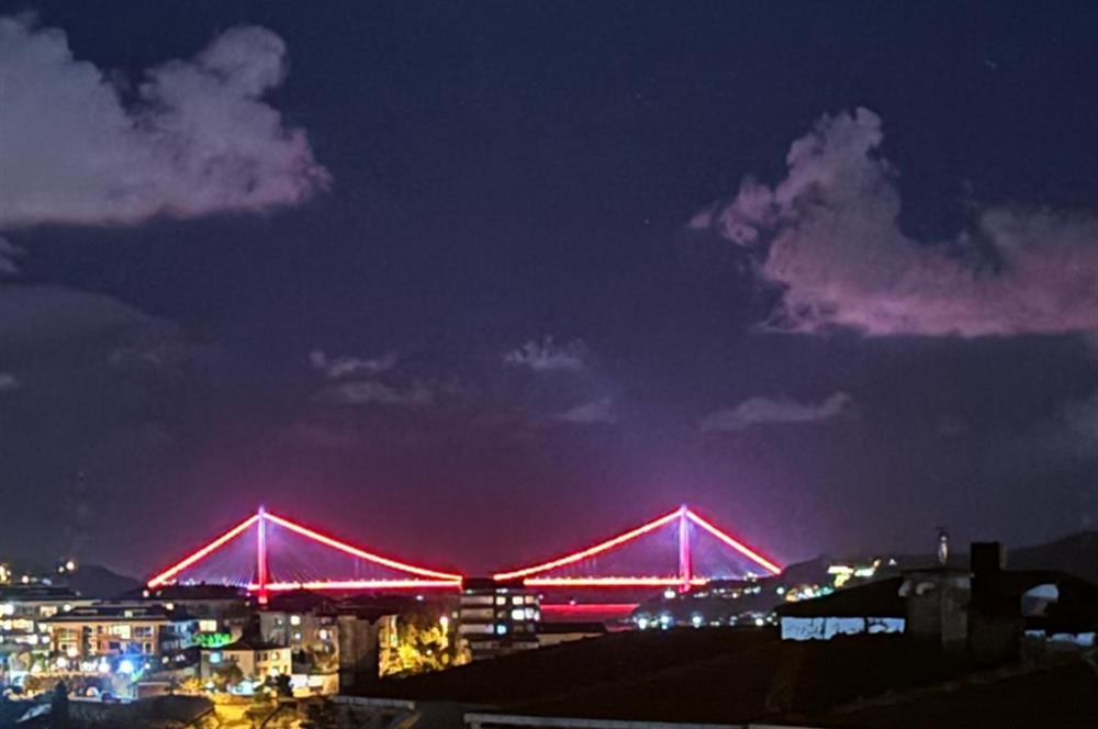 Tarabya Profesörler Sitesi’nde Eşyalı, Boğaz Manzaralı & Metroya 13 Dakika Yürüme Mesafesinde 3+1