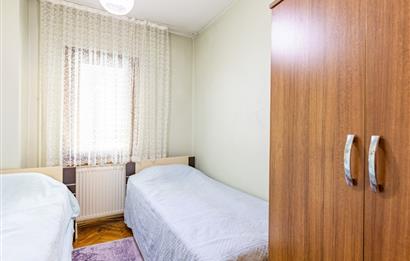 Tarabya Profesörler Sitesi’nde Eşyalı, Boğaz Manzaralı & Metroya 13 Dakika Yürüme Mesafesinde 3+1