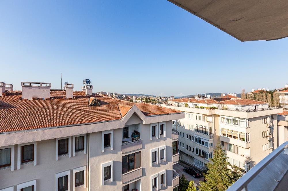 Tarabya Profesörler Sitesi’nde Eşyalı, Boğaz Manzaralı & Metroya 13 Dakika Yürüme Mesafesinde 3+1