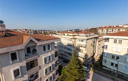Tarabya Profesörler Sitesi’nde Eşyalı, Boğaz Manzaralı & Metroya 13 Dakika Yürüme Mesafesinde 3+1