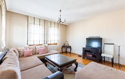 Tarabya Profesörler Sitesi’nde Eşyalı, Boğaz Manzaralı & Metroya 13 Dakika Yürüme Mesafesinde 3+1