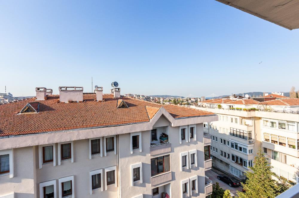 Tarabya Profesörler Sitesi’nde Eşyalı, Boğaz Manzaralı & Metroya 13 Dakika Yürüme Mesafesinde 3+1