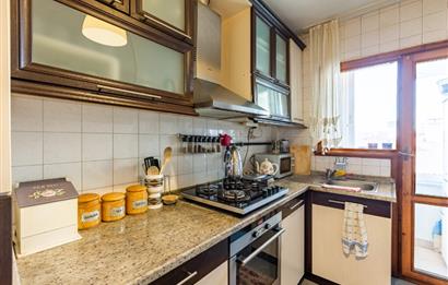 Tarabya Profesörler Sitesi’nde Eşyalı, Boğaz Manzaralı & Metroya 13 Dakika Yürüme Mesafesinde 3+1