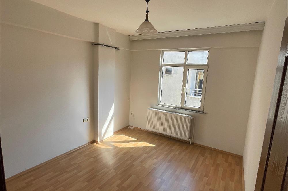 CENTURY21'DEN KARŞIYAKADA KİRALIK 2+1 DAİRE..