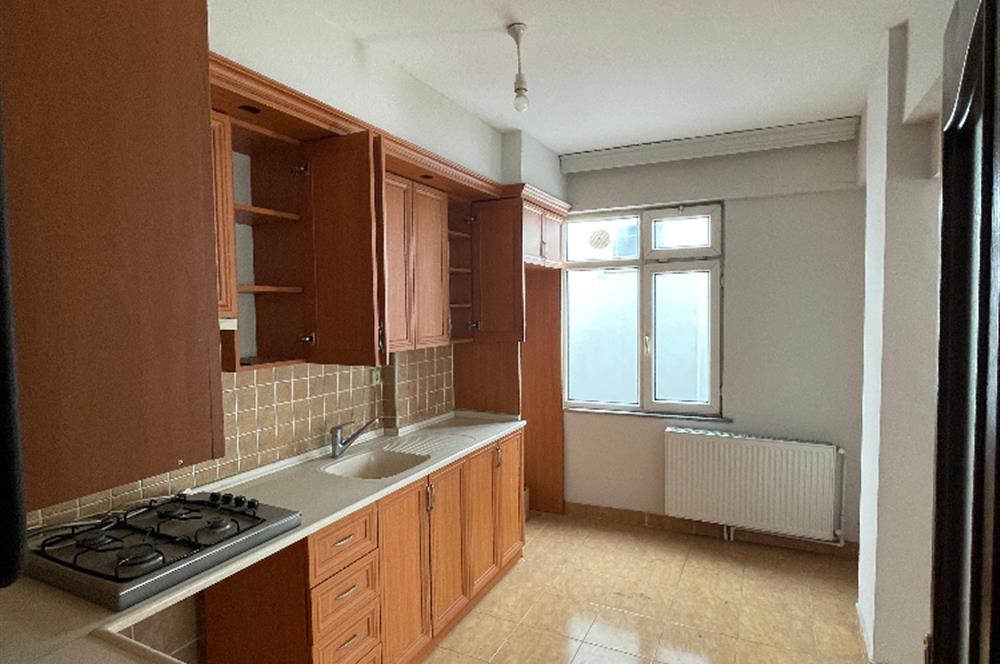 CENTURY21'DEN KARŞIYAKADA KİRALIK 2+1 DAİRE..