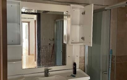 CENTURY21'DEN KARŞIYAKADA KİRALIK 2+1 DAİRE..