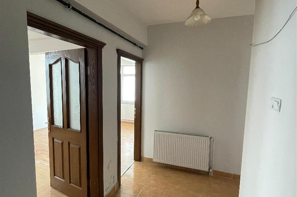 CENTURY21'DEN KARŞIYAKADA KİRALIK 2+1 DAİRE..