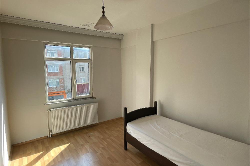 CENTURY21'DEN KARŞIYAKADA KİRALIK 2+1 DAİRE..