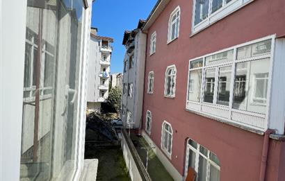 CENTURY21'DEN KARŞIYAKADA KİRALIK 2+1 DAİRE..