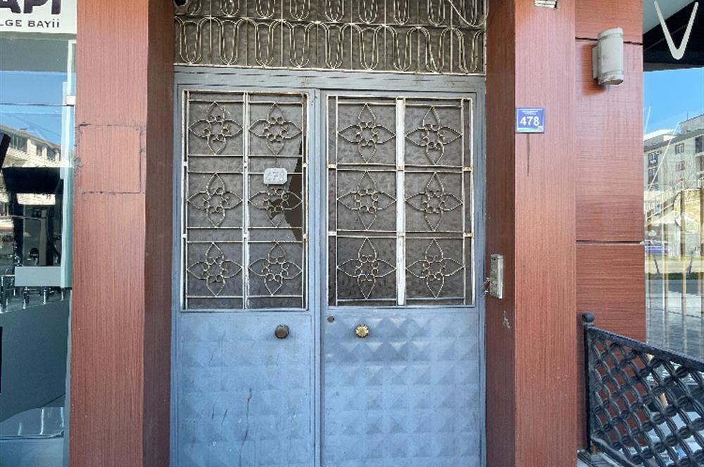 CENTURY21'DEN KARŞIYAKADA KİRALIK 2+1 DAİRE..