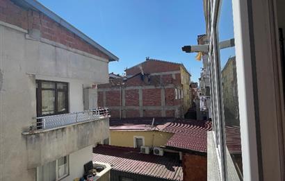 CENTURY21'DEN KARŞIYAKADA KİRALIK 2+1 DAİRE..