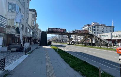 CENTURY21'DEN KARŞIYAKADA KİRALIK 2+1 DAİRE..