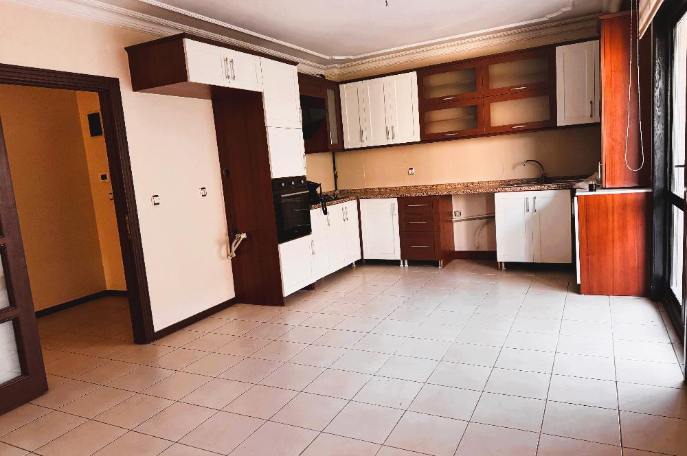 SOKULLU CADDESİNDE KİRALIK 3+1 DAİRE