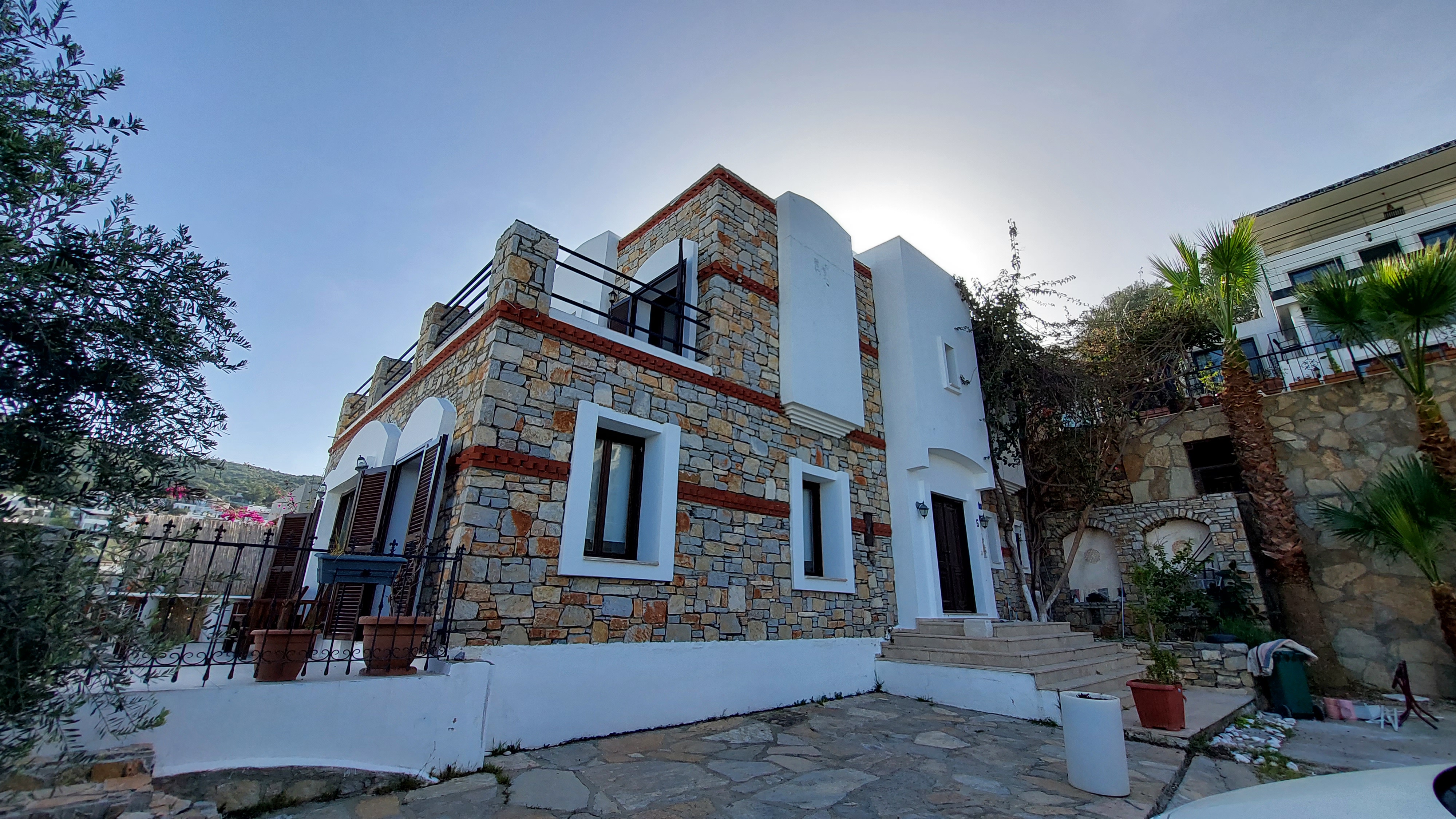 Bodrum-Kumbahçe deniz manzaralı kiralık dubleks villa