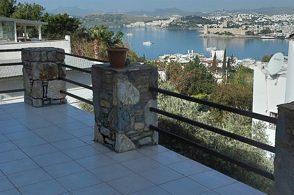 Bodrum Kumbahçe'de Kiralık 3+1 dubleks villa