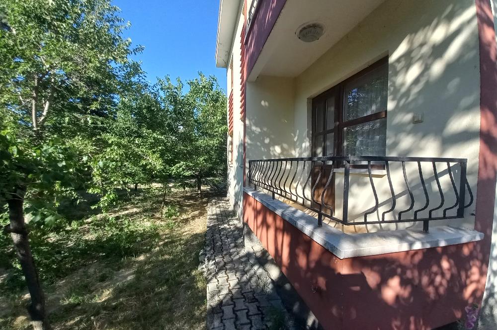712 m2 ARSA ve MEYVE AĞAÇLARI İÇİNDE 3+1,140m2,DOĞALGAZ KOMBİLİ