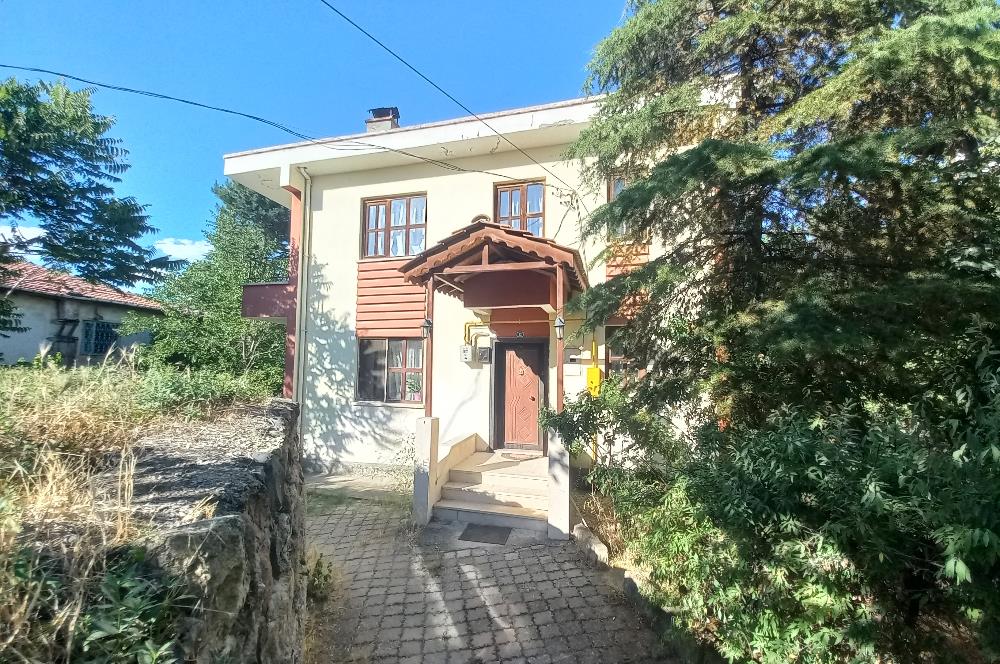 712 m2 ARSA ve MEYVE AĞAÇLARI İÇİNDE 3+1,140m2,DOĞALGAZ KOMBİLİ